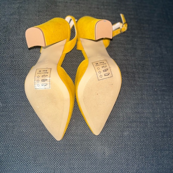 Chunky pointed toe heels - Picture 4 of 4